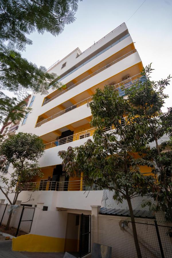 Yellow Bells Signature Hitec City Hyderabad Exterior photo