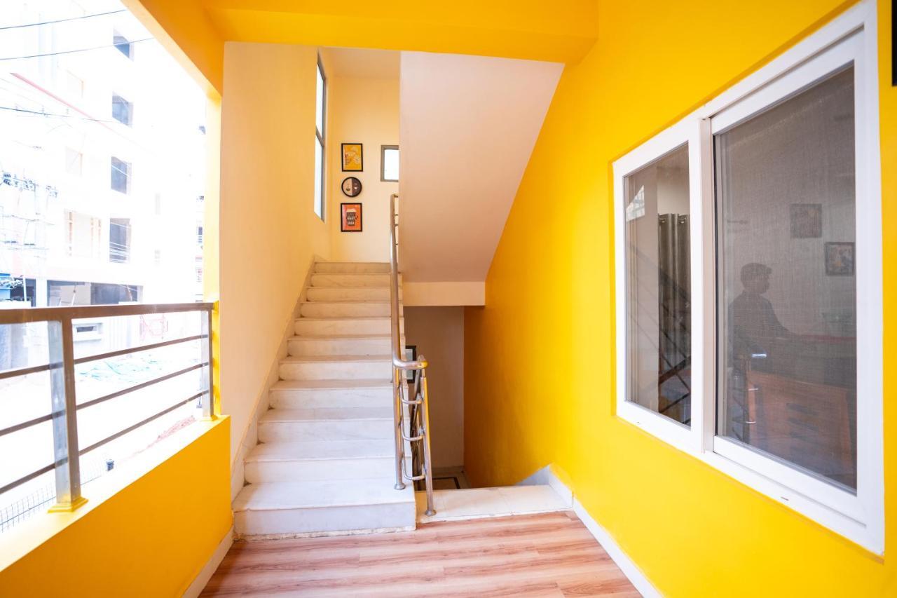 Yellow Bells Signature Hitec City Hyderabad Exterior photo